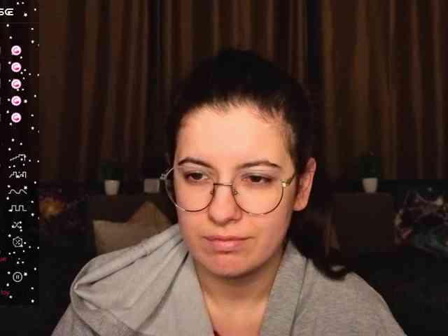 AminaBeatris13 webcam