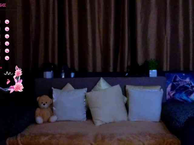 AminaBeatris13 webcam