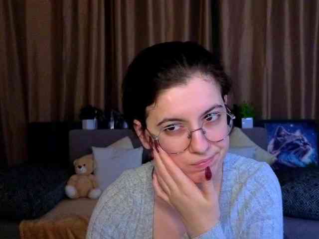 AminaBeatris13 webcam