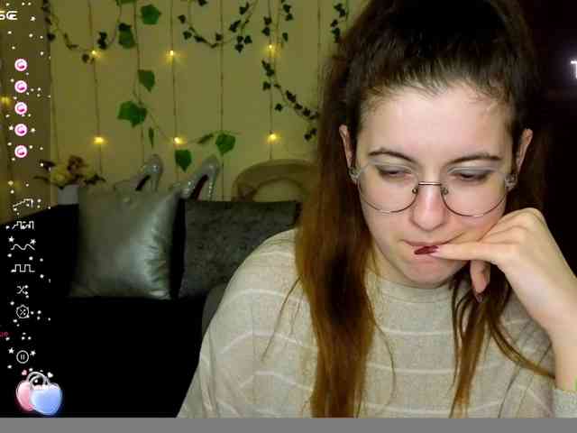 AminaBeatris13 webcam