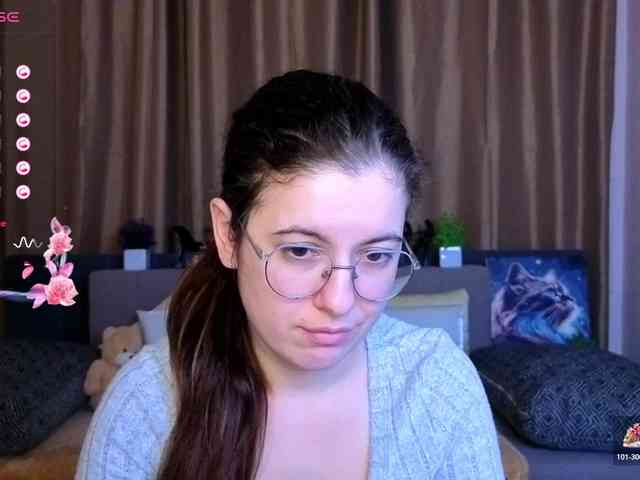 AminaBeatris13 webcam