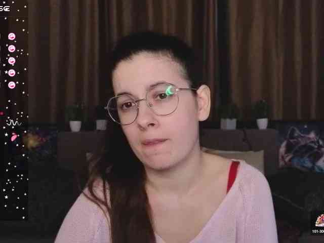 AminaBeatris13 webcam