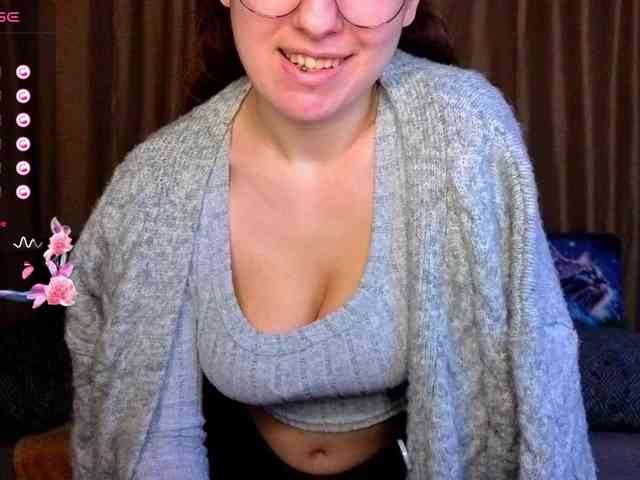 AminaBeatris13 webcam