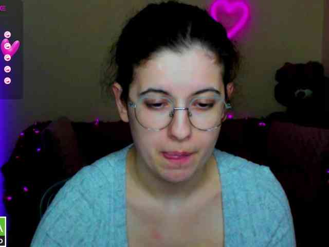 AminaBeatris13 webcam