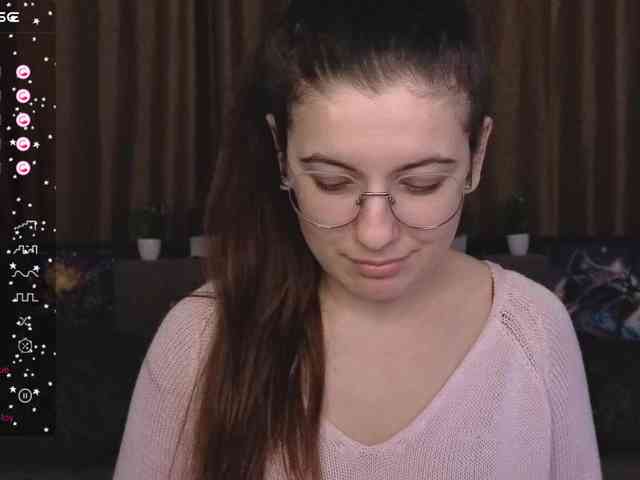 AminaBeatris13 webcam