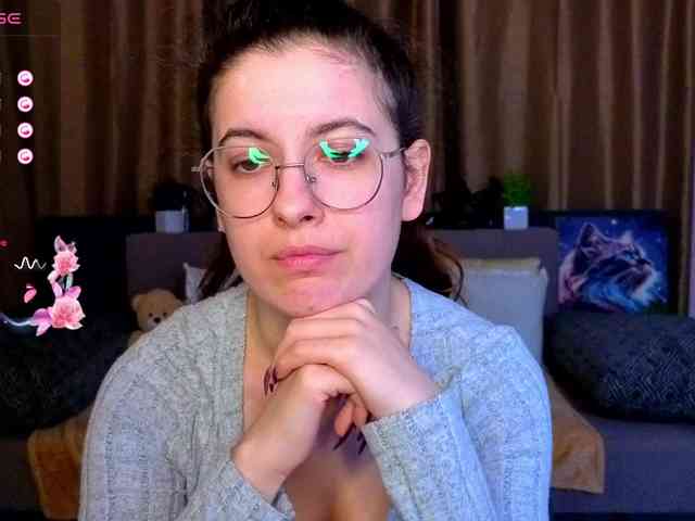 AminaBeatris13 webcam