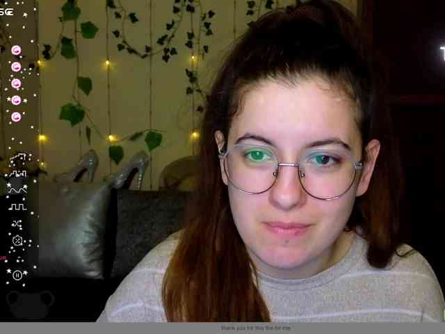 AminaBeatris13 webcam