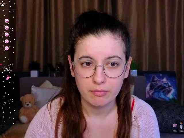 AminaBeatris13 webcam