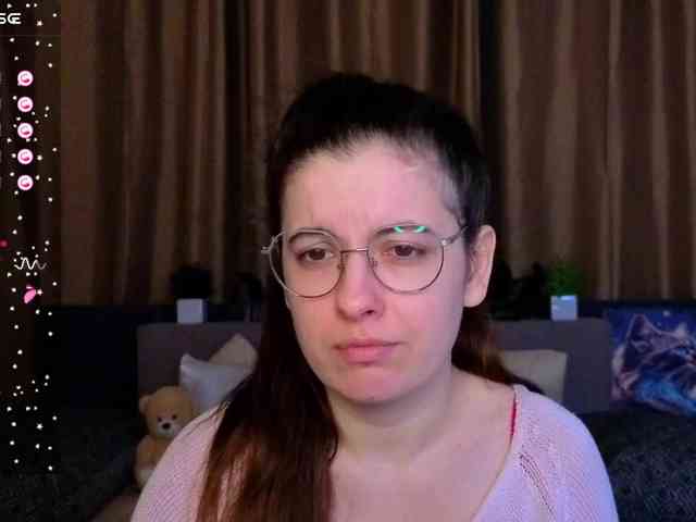 AminaBeatris13 webcam