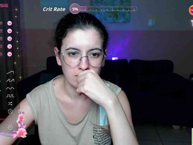 AminaBeatris13 webcam