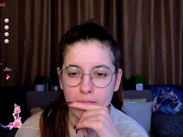 AminaBeatris13 webcam