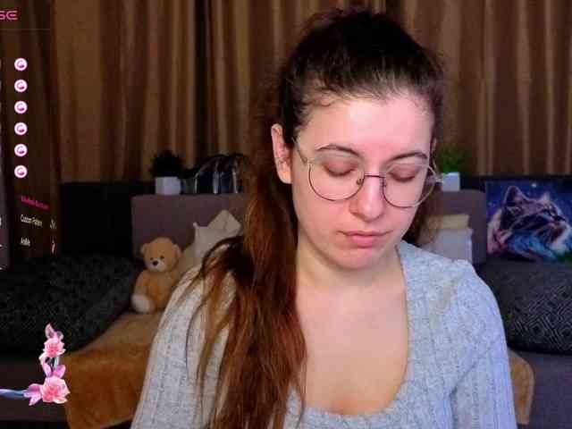 AminaBeatris13 webcam