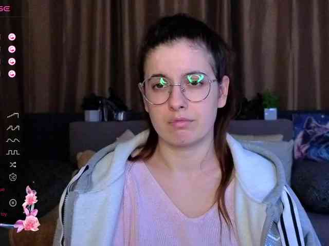 AminaBeatris13 webcam