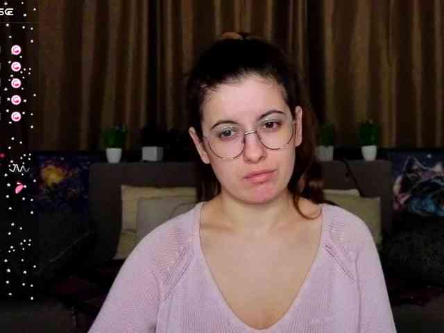 AminaBeatris13 webcam