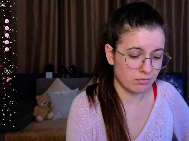 AminaBeatris13 webcam