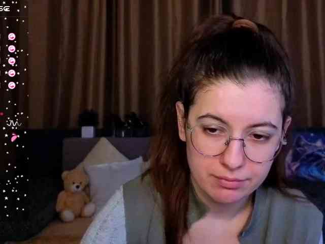 AminaBeatris13 webcam