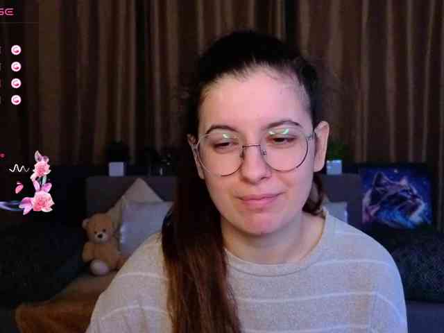 AminaBeatris13 webcam