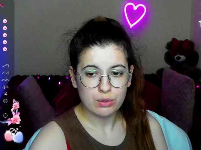 AminaBeatris13 webcam