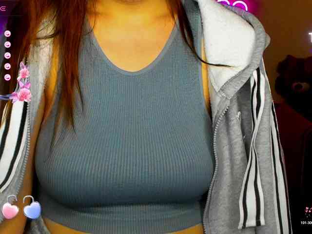 AminaBeatris13 webcam