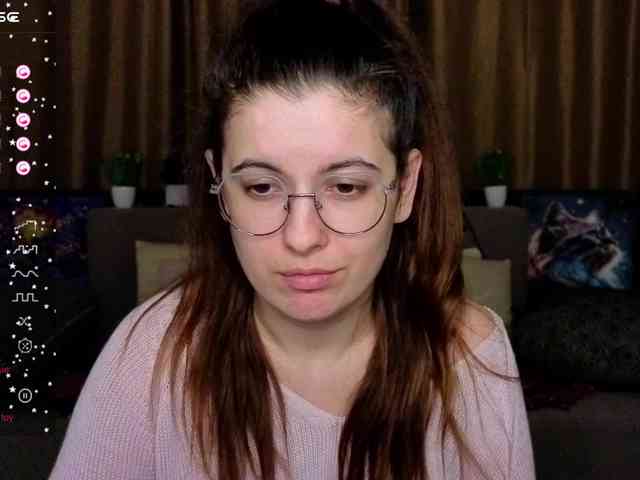 AminaBeatris13 webcam