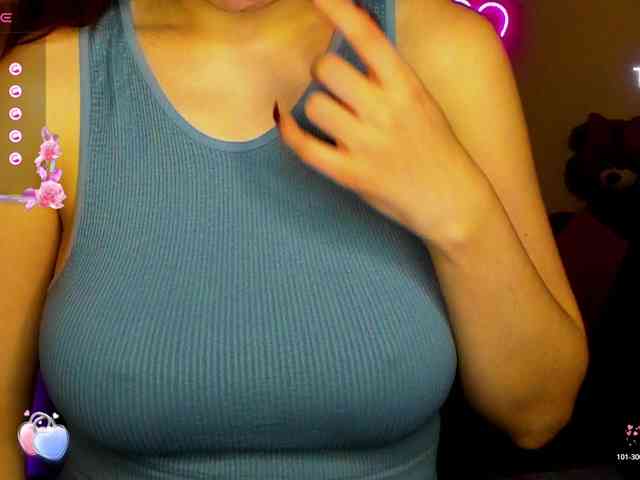 AminaBeatris13 webcam