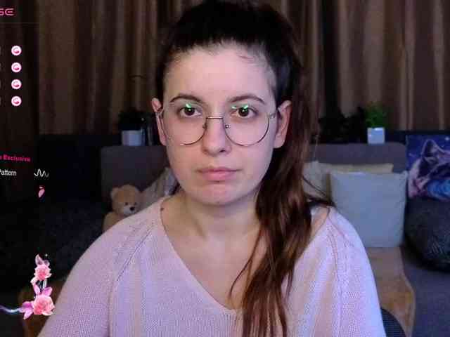 AminaBeatris13 webcam