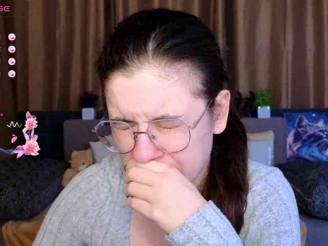 AminaBeatris13 webcam