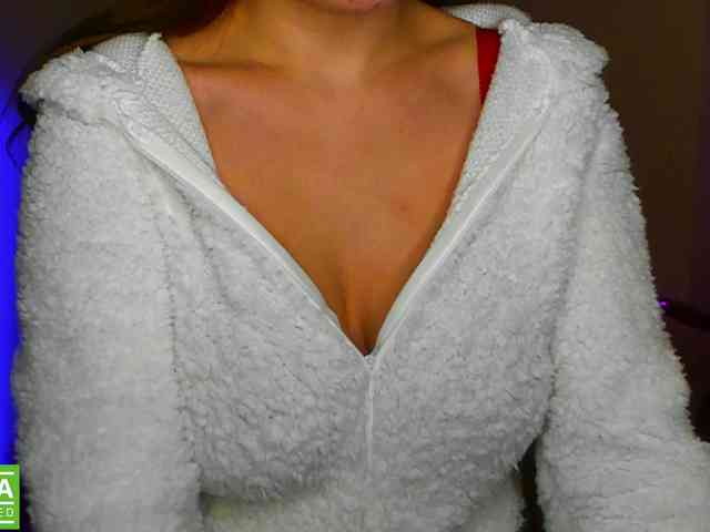 AminaBeatris13 webcam