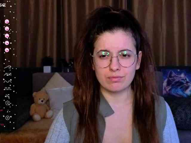 AminaBeatris13 webcam