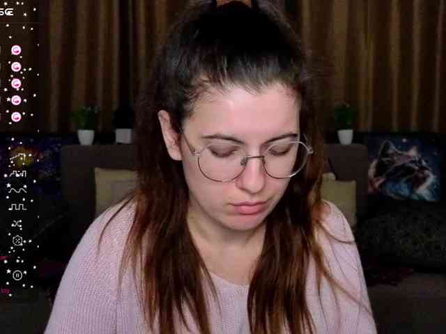 AminaBeatris13 webcam