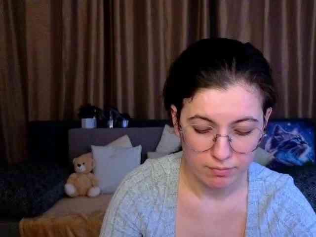 AminaBeatris13 webcam