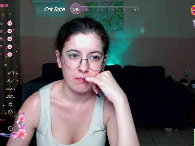 AminaBeatris13 webcam