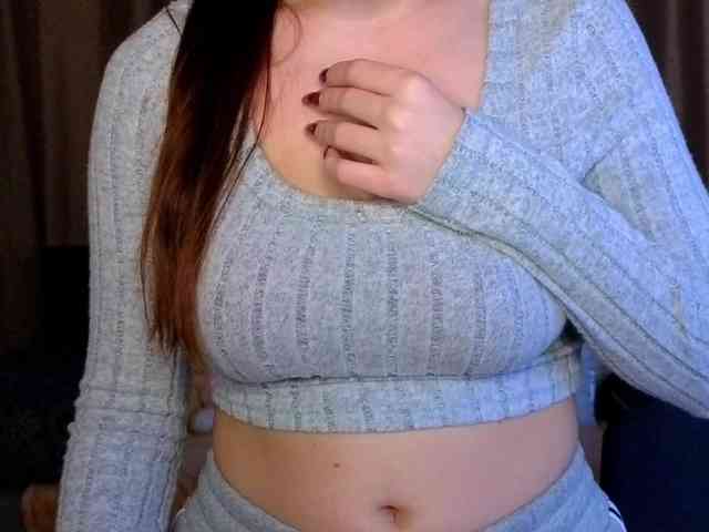 AminaBeatris13 webcam