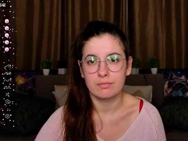 AminaBeatris13 webcam