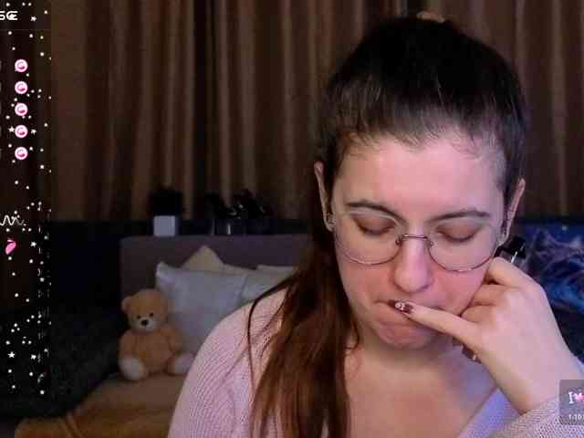 AminaBeatris13 webcam