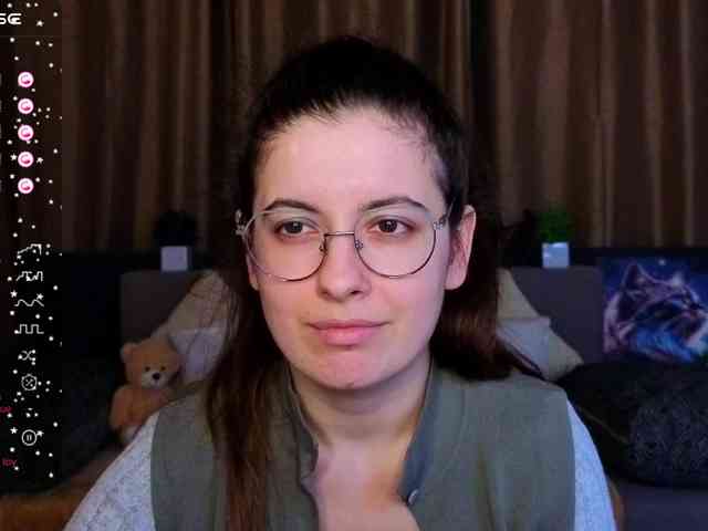 AminaBeatris13 webcam