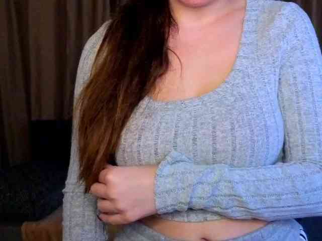 AminaBeatris13 webcam