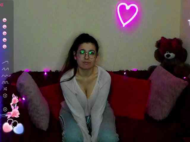 AminaBeatris13 webcam