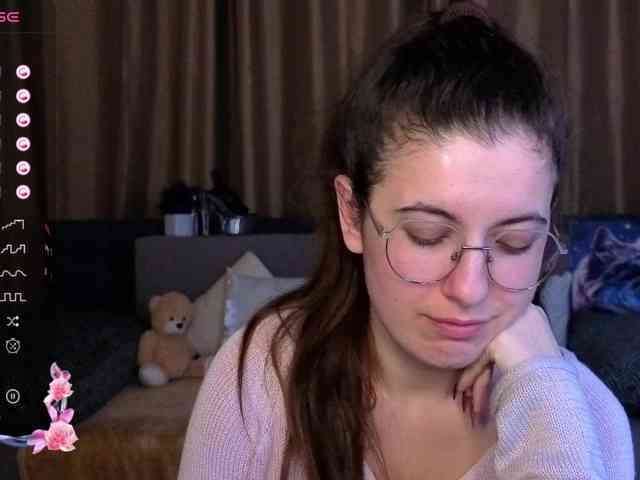 AminaBeatris13 webcam