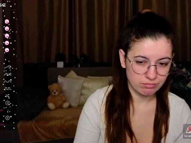 AminaBeatris13 webcam