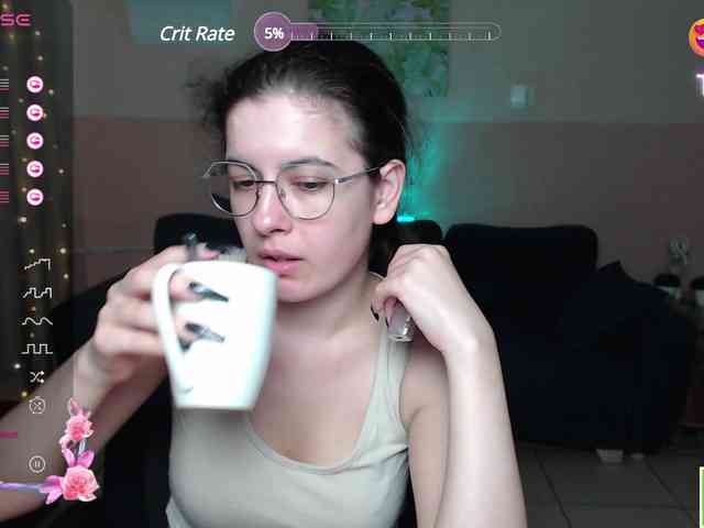 AminaBeatris13 webcam
