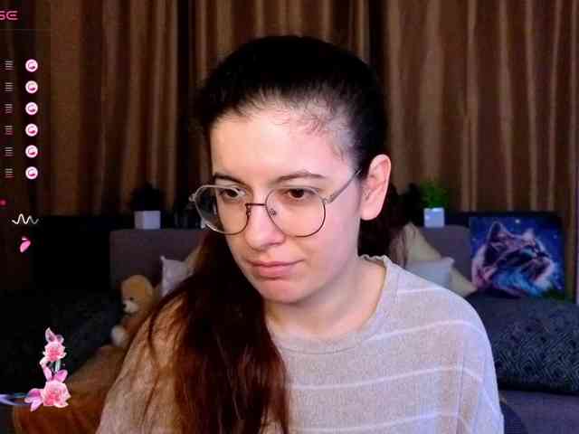 AminaBeatris13 webcam