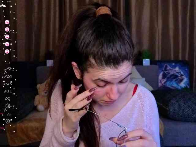 AminaBeatris13 webcam