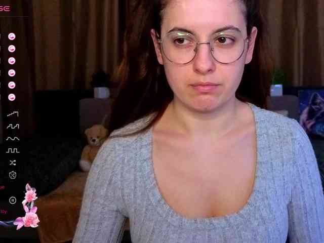 AminaBeatris13 webcam