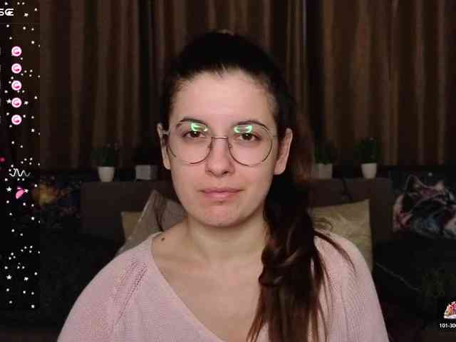 AminaBeatris13 webcam