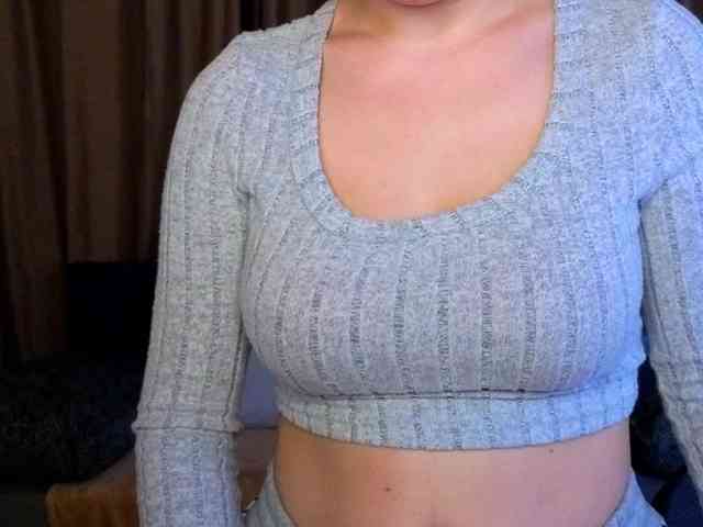 AminaBeatris13 webcam