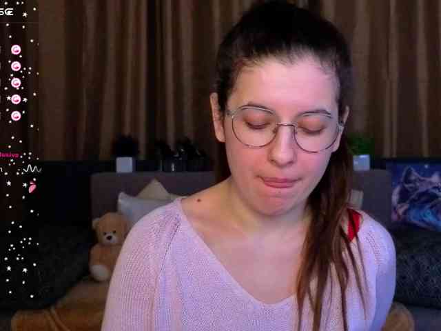 AminaBeatris13 webcam