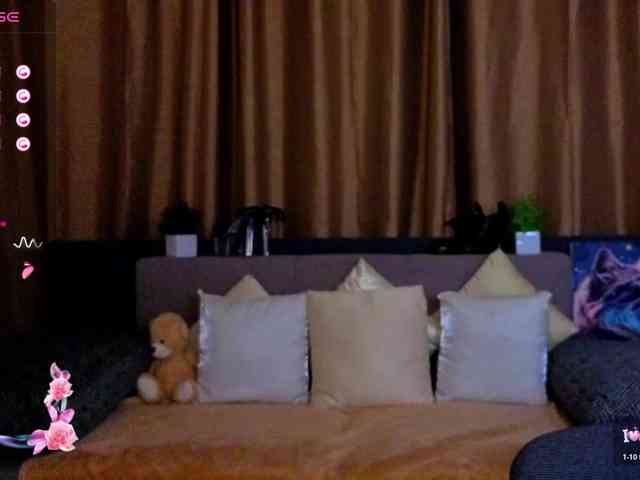 AminaBeatris13 webcam