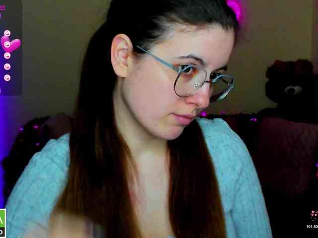 AminaBeatris13 webcam