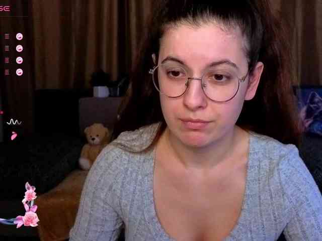 AminaBeatris13 webcam